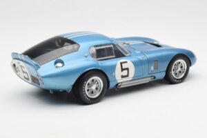 Shelby Cobra Daytona Coupe #5 D. Gurney / B. Bondurant 24 Hours of Le Mans 1964 Exoto 1:18 135190555498 Métal — image 3 sur 8