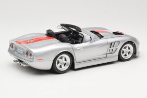 Shelby Series 1 Argent Bburago 1:18 3323 Métal — image 3 sur 8