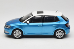 Skoda Fabia Mk3 Bleu OEM 1:18 ZSF000004BLA Métal — image 4 sur 8