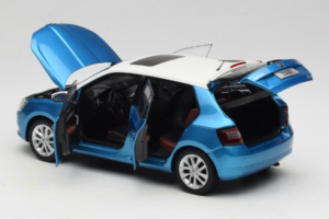 Skoda Fabia Mk3 Bleu OEM 1:18 ZSF000004BLA Métal — image 5 sur 8