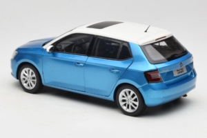 Skoda Fabia Mk3 Bleu OEM 1:18 ZSF000004BLA Métal — image 7 sur 8
