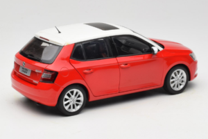 Skoda Fabia Mk3 Rouge OEM 1:18 ZSF00004ROT Métal — image 3 sur 8