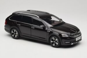 Skoda Octavia Mk4 Combi Marron Paudi Model 1:18 ZMR000005BRA Métal — image 6 sur 8