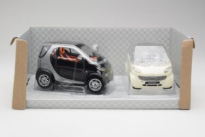 Smart Fortwo Noir & Blanc Maisto 1:18 56045 Métal