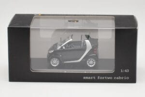Smart Fortwo Cabrio Noir Profond Minichamps 1:43 Q0022561V001C18Q00 Métal — image 4 sur 4