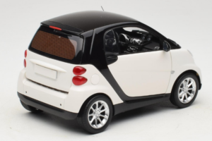 Smart Fortwo 451 Coupe Blanc Noir Minichamps 1:18 150036302 Métal — image 3 sur 8