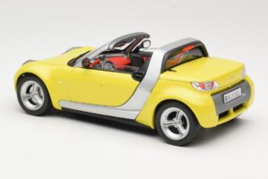 Smart Roadster 452 Jaune Bburago 1:18 34099-M2 Métal — image 7 sur 8