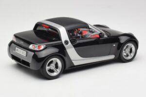 Smart Roadster Noir Bburago 1:18 34099-M1 Métal — image 3 sur 8