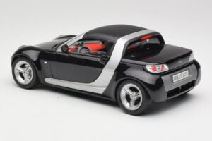 Smart Roadster Noir Bburago 1:18 34099-M1 Métal — image 7 sur 8