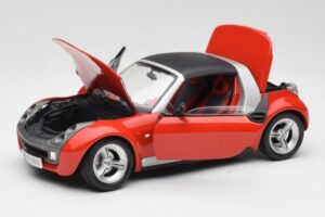 Smart Roadster Rouge Bburago 1:18 34099 Métal — image 2 sur 8