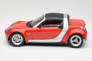 Smart Roadster Rouge Bburago 1:18 34099 Métal — image 4 sur 8