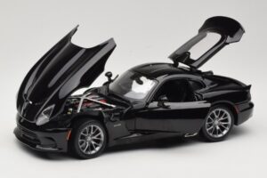 SRT Viper GTS Noir Maisto 1:18 31128 Métal — image 2 sur 8