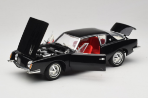 Studebaker Avanti Noir Signature Models 1:18 STUDEBAKER001 Métal — image 2 sur 8