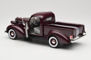 Studebaker Coupe Express Pickup Brun American Mint 1:18 92458-R1 Métal — image 5 sur 8