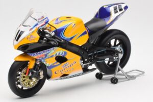 Suzuki GSX-R 1000 Team Alstare Corona Extra T. Corser WSB 2005 Minichamps 1:12 122052211 Métal — image 2 sur 6