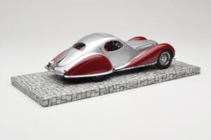 Talbot-Lago T150 C-SS Coupé Argent Rouge Minichamps 1:18 107117121 Résine — image 2 sur 6