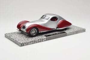 Talbot-Lago T150 C-SS Coupé Argent Rouge Minichamps 1:18 107117121 Résine