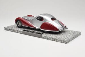 Talbot-Lago T150 C-SS Coupé Argent Rouge Minichamps 1:18 107117121 Résine — image 5 sur 6