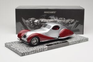 Talbot-Lago T150 C-SS Coupé Argent Rouge Minichamps 1:18 107117121 Résine — image 6 sur 6