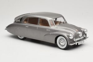 Tatra 87 Gris MCG 1:18 MCG18068 Métal — image 4 sur 6