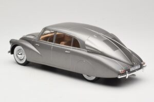 Tatra 87 Gris MCG 1:18 MCG18068 Métal — image 5 sur 6