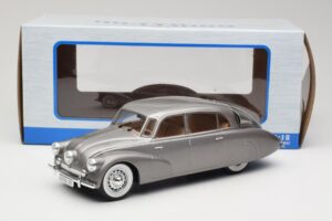 Tatra 87 Gris MCG 1:18 MCG18068 Métal — image 6 sur 6
