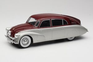Tatra 87 Argent & Rouge Foncé MCG 1:18 MCG18067 Métal