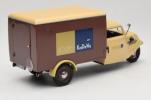 Tempo Hanseat 100 Jahre KaDeWe Minichamps 1:18 686354688 Métal — image 3 sur 8