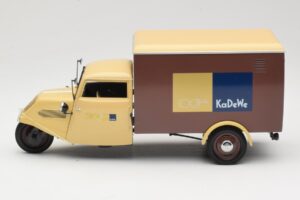 Tempo Hanseat 100 Jahre KaDeWe Minichamps 1:18 686354688 Métal — image 4 sur 8