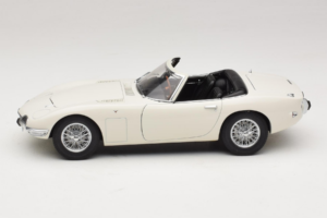 Toyota 2000 GT Cabriolet Blanc James Bond Collection AUTOart 1:18 78731 Métal — image 4 sur 8