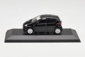 Toyota Aygo AB10 Noir Minichamps 1:43 400166401 Métal