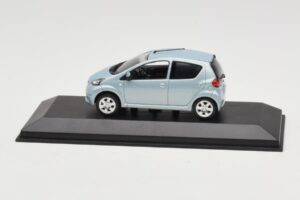 Toyota Aygo Light Blue Metallic Minichamps 1:43 TOYOTA012 Métal