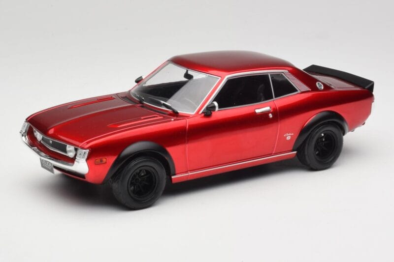 Toyota Celica 2000 GT RA21 Solar Red IXO 1:18 18CMC190 Métal