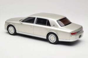 Toyota Century Silver Metallic Kyosho 1:18 KSR18036S Métal — image 5 sur 6