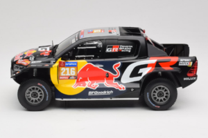 Toyota GR DKR Hilux Evo #216 S. Quintero / D. Zenz Rally Dakar 2024 IXO 1:18 18RMC238B Métal — image 3 sur 6