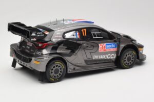 Toyota GR Yaris Rally1 #17 Toyota Gazoo Racing WRT S. Ogier / V. Landais Rally Finland 2024 IXO 1:18 18RMC216 Métal — image 2 sur 6