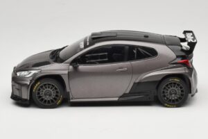 Toyota GR Yaris Rally2 Gris IXO 1:18 18CMC210 Métal — image 3 sur 6