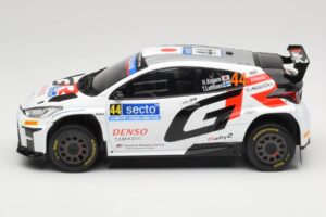Toyota GR Yaris Rally2 #44 H. Kogure Rally Finland 2024 IXO 1:18 18RMC212B Métal — image 3 sur 6