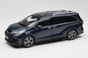 Toyota Granvia Bleu Foncé OEM 1:18 FCL22GR803 Métal