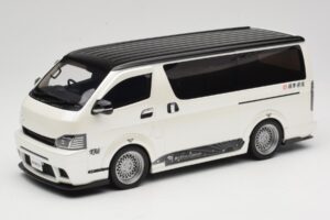 Toyota Hiace Super GL Pearl White Otto 1:18 OT1136 Résine