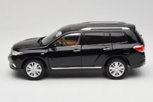 Toyota Highlander XU40 Noir Paudi Model 1:18 2043612-B1 Métal — image 4 sur 8