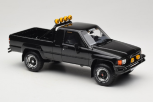 Toyota Hilux N60 SR5 Pickup Noir Otto 1:18 OT481B Résine — image 4 sur 6
