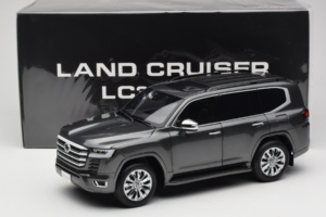 Toyota Land Cruiser LC300 ZX Gris LCD 1:18 LCD18013-ZX-GR Métal — image 8 sur 8