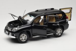 Toyota Land Cruiser Prado J150 Noir Paudi Model 1:18 623132-BK Métal — image 2 sur 8