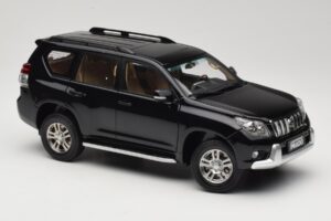 Toyota Land Cruiser Prado J150 Noir Paudi Model 1:18 623132-BK Métal — image 6 sur 8