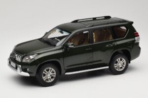 Toyota Land Cruiser Prado J150 Vert Paudi Model 1:18 623132-GR Métal