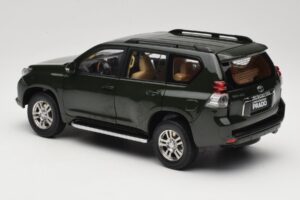 Toyota Land Cruiser Prado J150 Vert Paudi Model 1:18 623132-GR Métal — image 7 sur 8