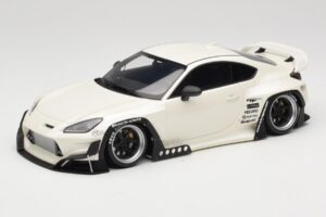 Toyota Pandem GR86 ZN8 Crystal White GT Spirit 1:18 GT498 Résine