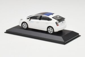 Toyota Prius XW30 Super Blanc Minichamps 1:43 PRIUS001 Métal — image 3 sur 4
