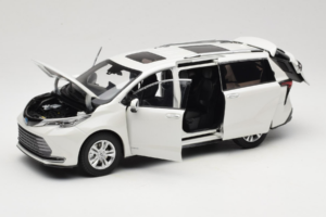 Toyota Sienna XL30 Blanc OEM 1:18 TOYOTA013 Métal — image 2 sur 8